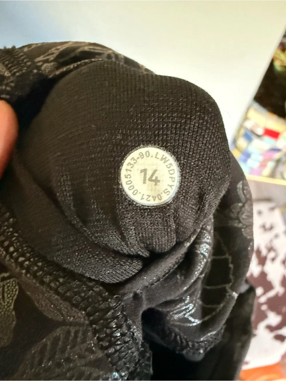 lululemon athletica wunder train rare floral logo design size 14🥀🥀🥀